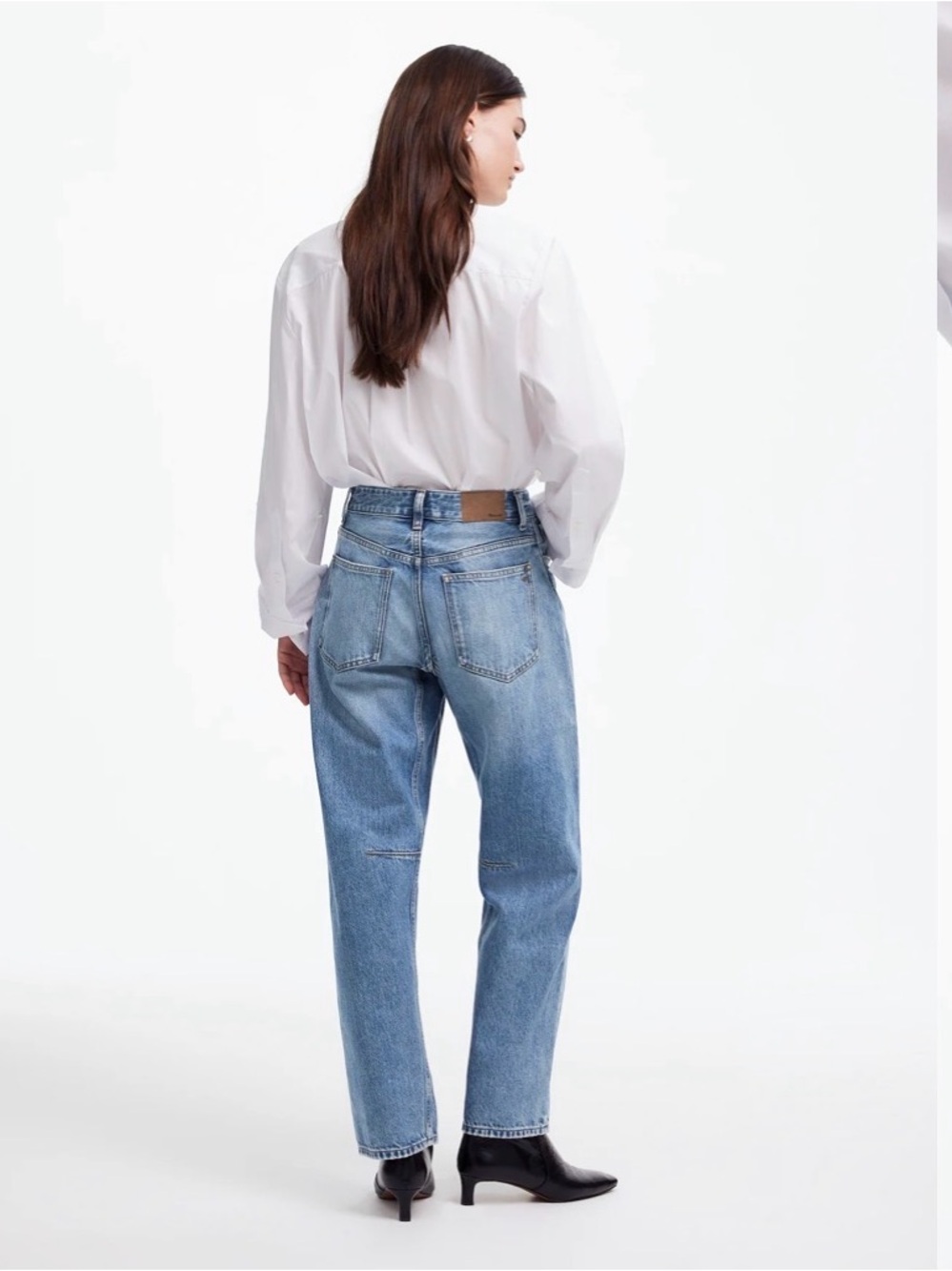 Madewell Darted Barrel-Leg Jeans 26 Dobbins Wash NR527 100% Cotton Denim Trendy - Picture 8 of 9